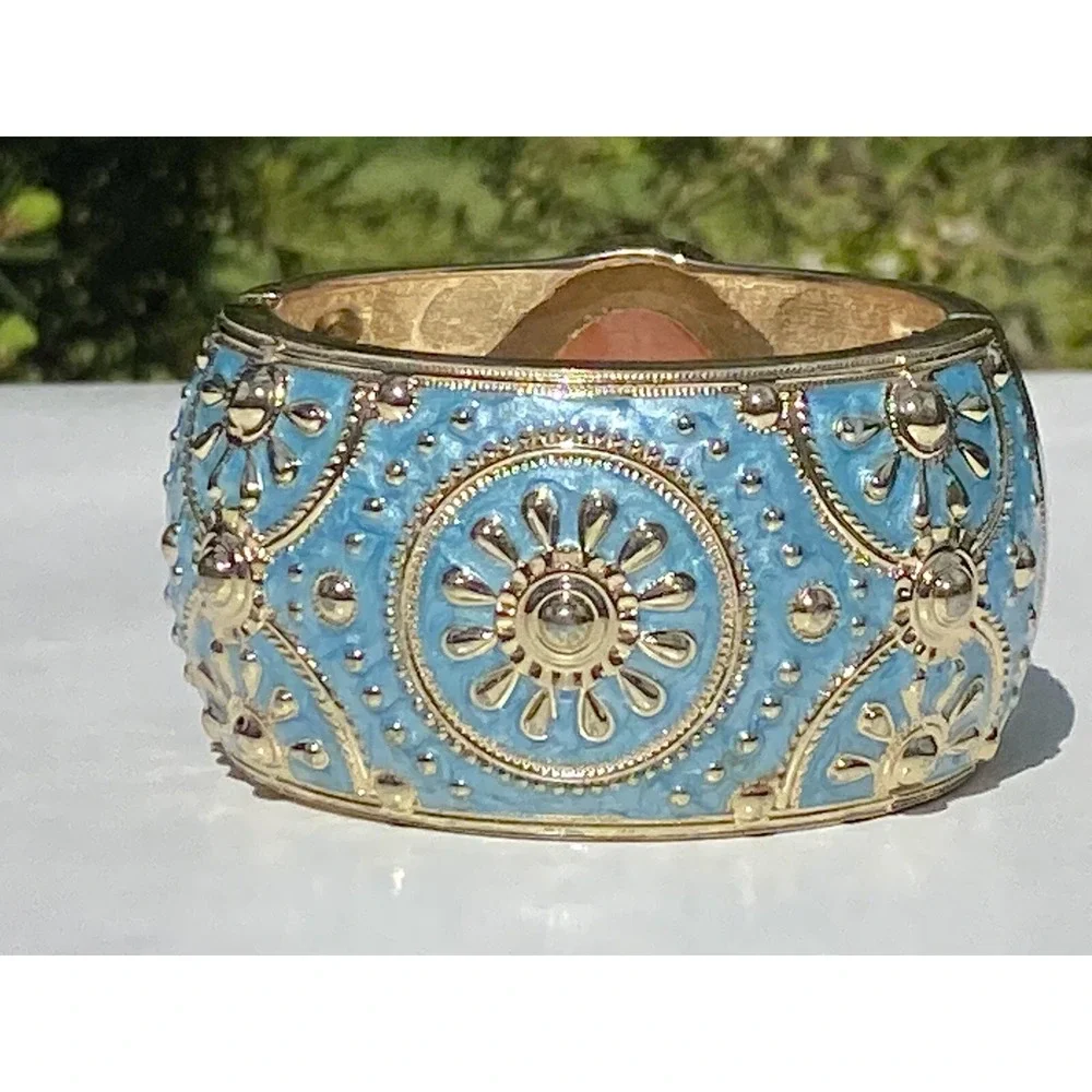 Amedeo NYC HSN 14K Gold Plated Shell Cameo Blue Enamel Bangle Bracelet~ Good Con